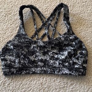 Lululemon Women's Black and White Sports Bra